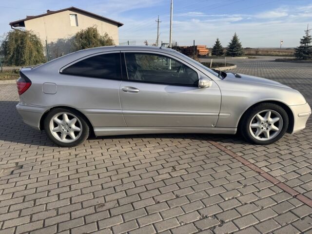 Мерседес Ц-Класс 2003 в Тернополе на Automoto.ua Серый Мерседес Ц-Класс, объемом двигателя 2.1 л и пробегом 260 тыс. км за 5050 $, фото 12 на Automoto.ua