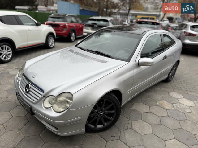 Серый Мерседес Ц-Класс, объемом двигателя 2.15 л и пробегом 211 тыс. км за 5500 $, фото 5 на Automoto.ua