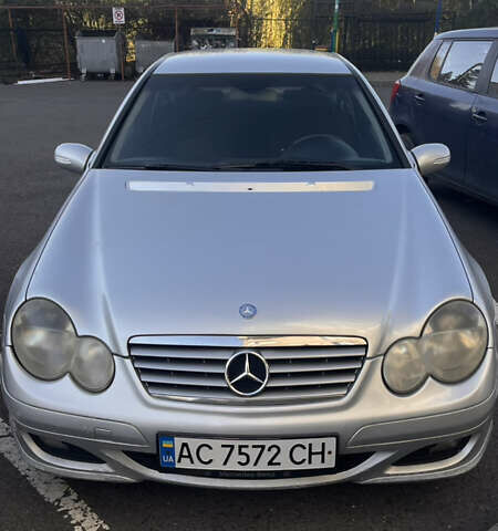 Серый Мерседес Ц-Класс, объемом двигателя 2.2 л и пробегом 386 тыс. км за 4500 $, фото 8 на Automoto.ua