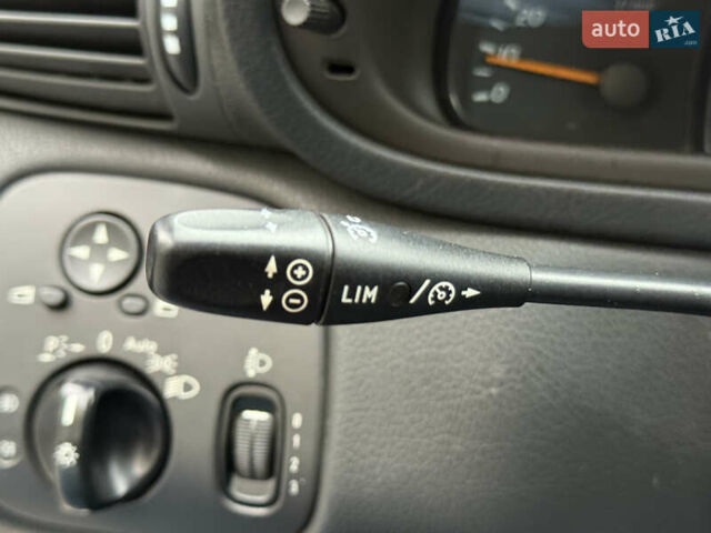 Серый Мерседес Ц-Класс, объемом двигателя 2.15 л и пробегом 211 тыс. км за 5500 $, фото 56 на Automoto.ua