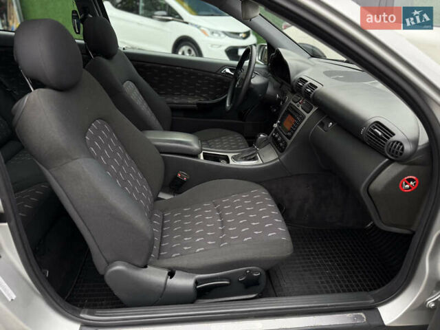 Серый Мерседес Ц-Класс, объемом двигателя 2.15 л и пробегом 211 тыс. км за 5500 $, фото 40 на Automoto.ua