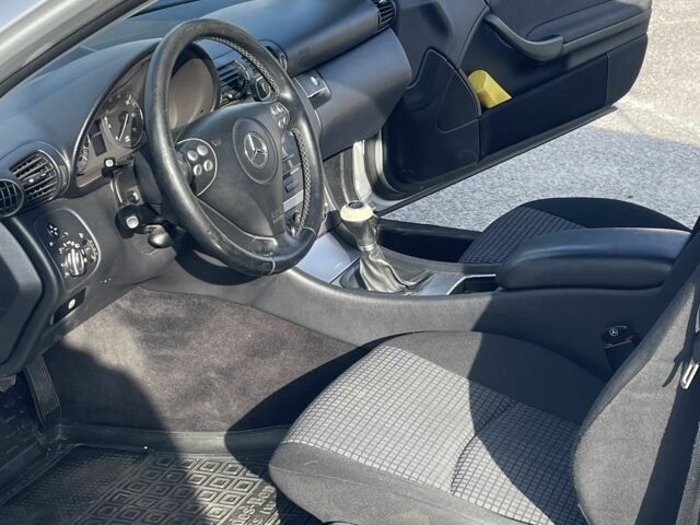 Серый Мерседес Ц-Класс, объемом двигателя 1.8 л и пробегом 250 тыс. км за 5000 $, фото 7 на Automoto.ua