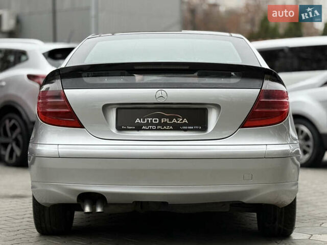 Серый Мерседес Ц-Класс, объемом двигателя 2.15 л и пробегом 211 тыс. км за 5500 $, фото 29 на Automoto.ua