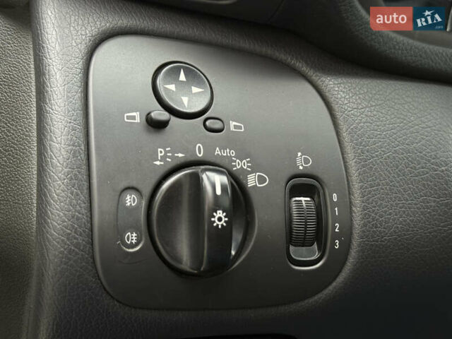 Серый Мерседес Ц-Класс, объемом двигателя 2.15 л и пробегом 211 тыс. км за 5500 $, фото 58 на Automoto.ua