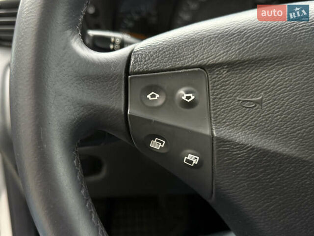 Серый Мерседес Ц-Класс, объемом двигателя 2.15 л и пробегом 211 тыс. км за 5500 $, фото 54 на Automoto.ua