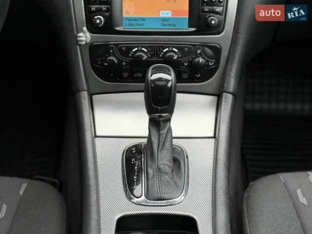 Серый Мерседес Ц-Класс, объемом двигателя 2.15 л и пробегом 211 тыс. км за 5500 $, фото 48 на Automoto.ua