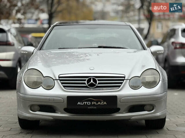 Серый Мерседес Ц-Класс, объемом двигателя 2.15 л и пробегом 211 тыс. км за 5500 $, фото 2 на Automoto.ua