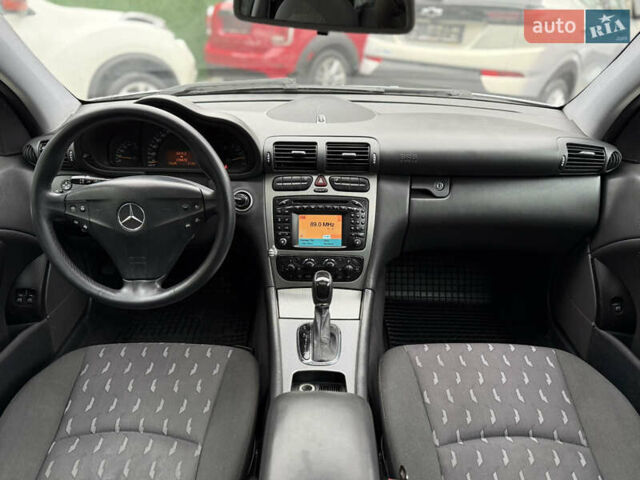 Серый Мерседес Ц-Класс, объемом двигателя 2.15 л и пробегом 211 тыс. км за 5500 $, фото 44 на Automoto.ua