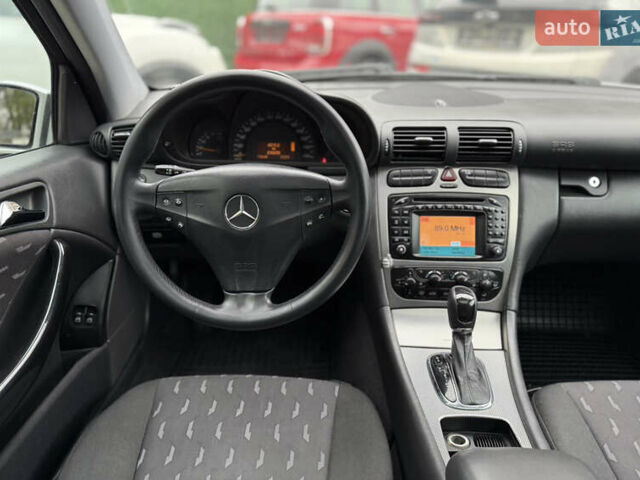 Серый Мерседес Ц-Класс, объемом двигателя 2.15 л и пробегом 211 тыс. км за 5500 $, фото 45 на Automoto.ua