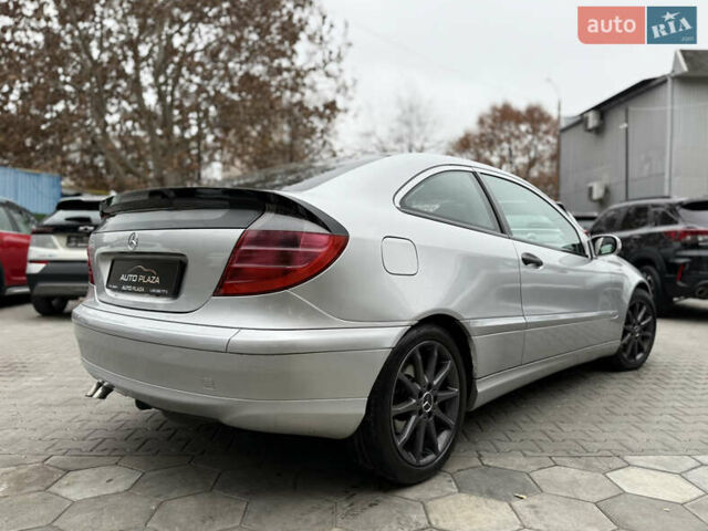 Серый Мерседес Ц-Класс, объемом двигателя 2.15 л и пробегом 211 тыс. км за 5500 $, фото 21 на Automoto.ua