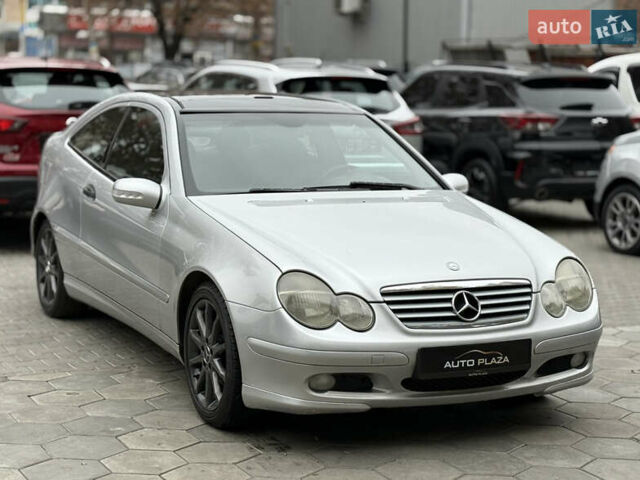 Серый Мерседес Ц-Класс, объемом двигателя 2.15 л и пробегом 211 тыс. км за 5500 $, фото 3 на Automoto.ua