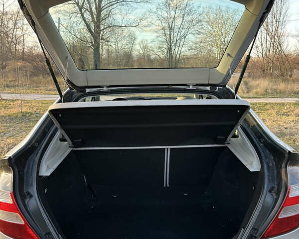 Серый Мерседес Ц-Класс, объемом двигателя 1.8 л и пробегом 195 тыс. км за 6000 $, фото 4 на Automoto.ua