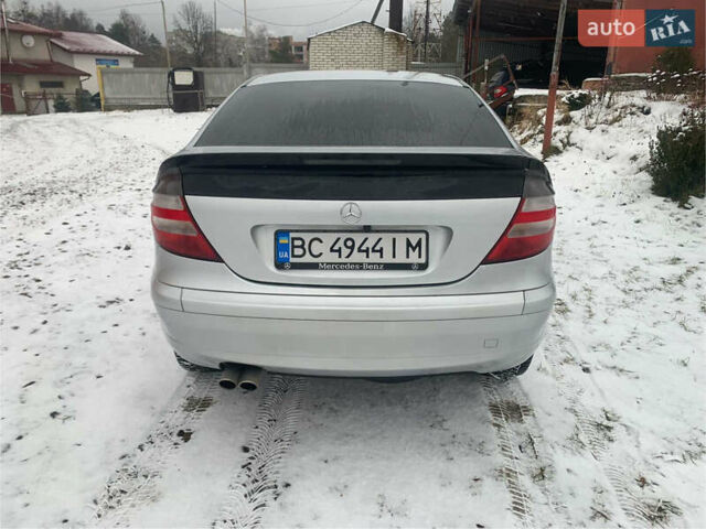 Серый Мерседес Ц-Класс, объемом двигателя 1.8 л и пробегом 285 тыс. км за 5000 $, фото 9 на Automoto.ua