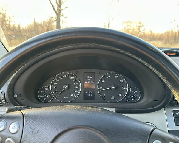 Серый Мерседес Ц-Класс, объемом двигателя 1.8 л и пробегом 195 тыс. км за 6000 $, фото 8 на Automoto.ua