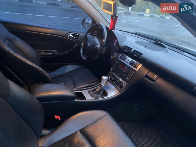 Сірий Мерседес Ц-Клас, об'ємом двигуна 2.2 л та пробігом 257 тис. км за 5999 $, фото 4 на Automoto.ua