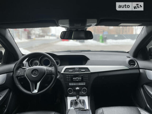 Серый Мерседес Ц-Класс, объемом двигателя 2.1 л и пробегом 264 тыс. км за 11900 $, фото 7 на Automoto.ua