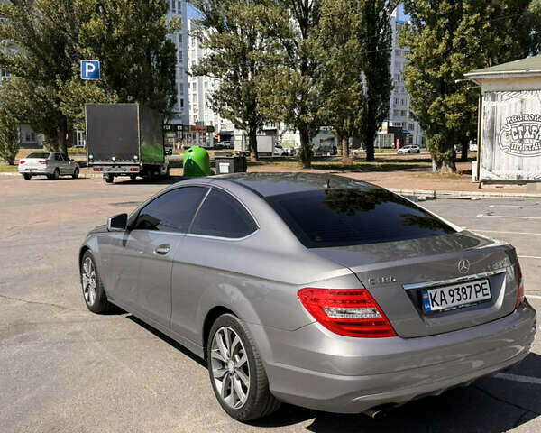 Сірий Мерседес Ц-Клас, об'ємом двигуна 1.8 л та пробігом 150 тис. км за 11000 $, фото 5 на Automoto.ua