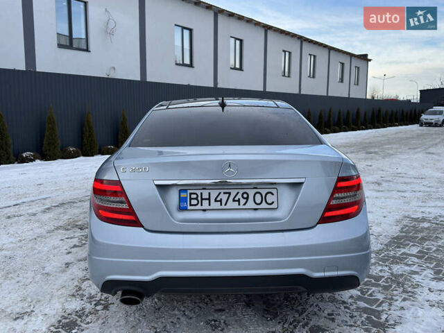 Серый Мерседес Ц-Класс, объемом двигателя 1.8 л и пробегом 225 тыс. км за 13500 $, фото 6 на Automoto.ua