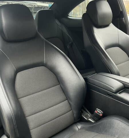 Серый Мерседес Ц-Класс, объемом двигателя 1.8 л и пробегом 260 тыс. км за 13500 $, фото 15 на Automoto.ua