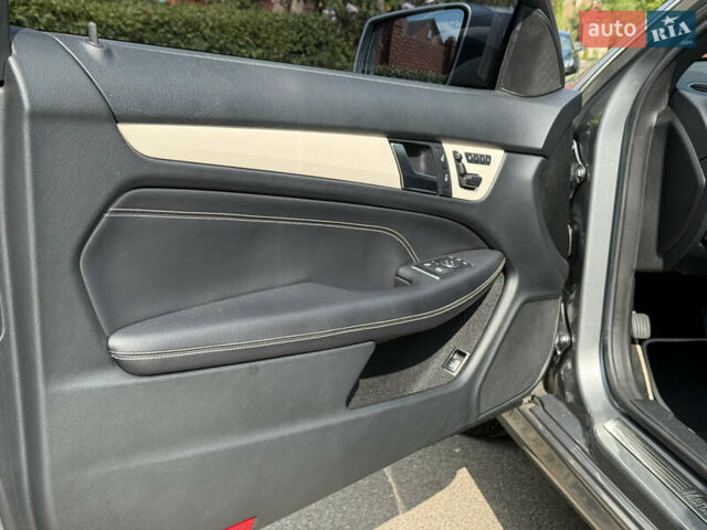 Сірий Мерседес Ц-Клас, об'ємом двигуна 2.14 л та пробігом 132 тис. км за 18000 $, фото 25 на Automoto.ua