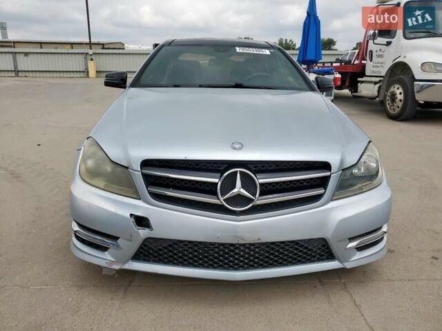 Сірий Мерседес Ц-Клас, об'ємом двигуна 1.8 л та пробігом 145 тис. км за 1000 $, фото 4 на Automoto.ua