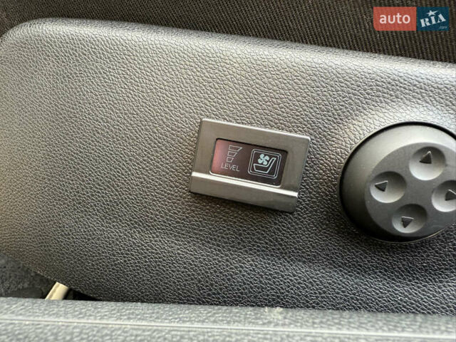 Сірий Мерседес Ц-Клас, об'ємом двигуна 2.14 л та пробігом 132 тис. км за 18000 $, фото 29 на Automoto.ua