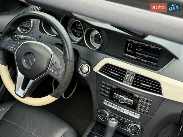Сірий Мерседес Ц-Клас, об'ємом двигуна 2.14 л та пробігом 132 тис. км за 18000 $, фото 24 на Automoto.ua