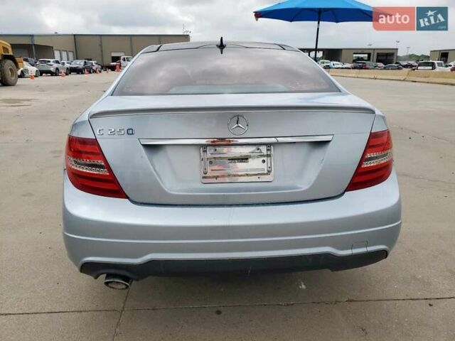 Сірий Мерседес Ц-Клас, об'ємом двигуна 1.8 л та пробігом 145 тис. км за 1000 $, фото 5 на Automoto.ua
