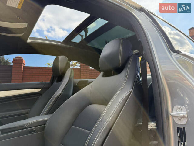 Сірий Мерседес Ц-Клас, об'ємом двигуна 2.14 л та пробігом 132 тис. км за 18000 $, фото 31 на Automoto.ua