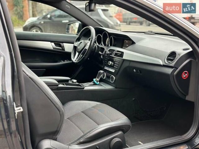 Сірий Мерседес Ц-Клас, об'ємом двигуна 1.6 л та пробігом 231 тис. км за 12990 $, фото 12 на Automoto.ua