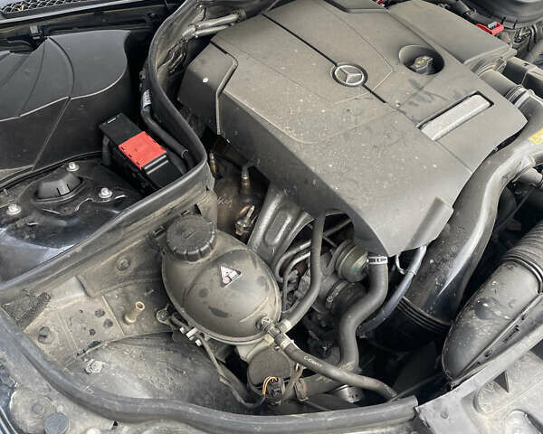 Серый Мерседес Ц-Класс, объемом двигателя 1.6 л и пробегом 231 тыс. км за 12800 $, фото 23 на Automoto.ua