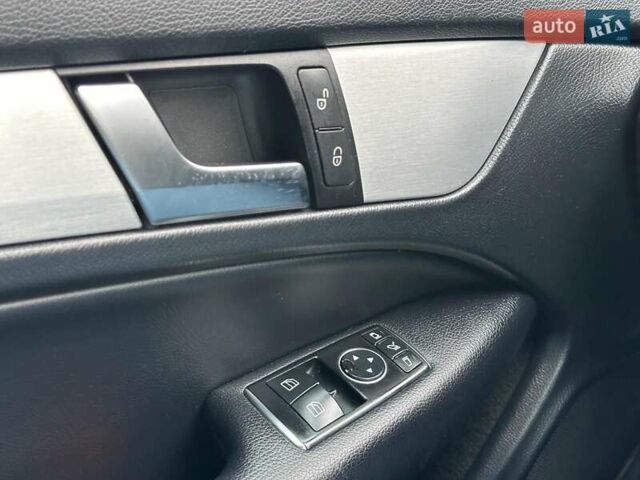 Сірий Мерседес Ц-Клас, об'ємом двигуна 1.6 л та пробігом 231 тис. км за 12990 $, фото 29 на Automoto.ua