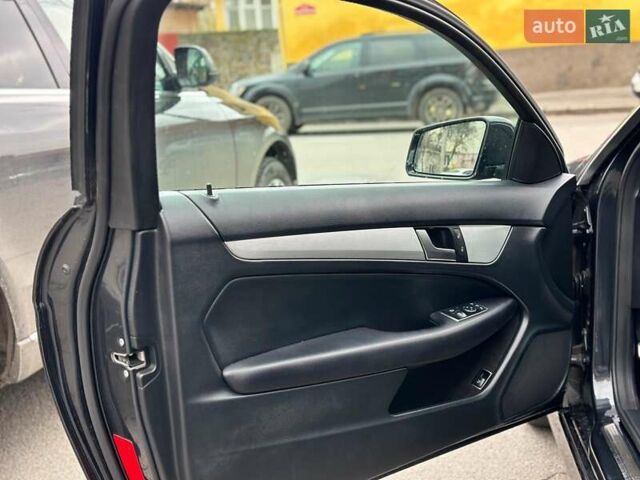 Сірий Мерседес Ц-Клас, об'ємом двигуна 1.6 л та пробігом 231 тис. км за 12990 $, фото 21 на Automoto.ua