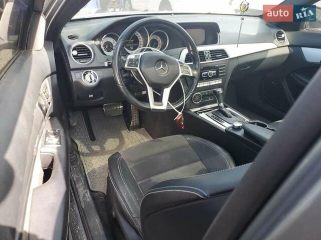 Сірий Мерседес Ц-Клас, об'ємом двигуна 1.8 л та пробігом 111 тис. км за 2000 $, фото 7 на Automoto.ua