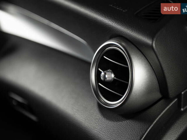 Сірий Мерседес Ц-Клас, об'ємом двигуна 2.2 л та пробігом 116 тис. км за 25900 $, фото 27 на Automoto.ua