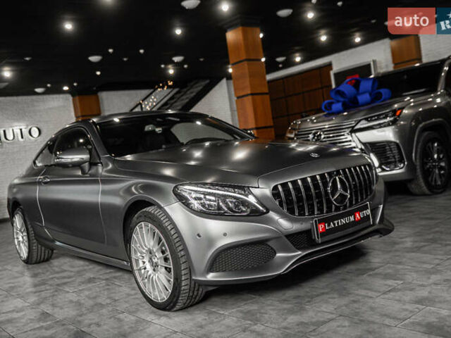 Сірий Мерседес Ц-Клас, об'ємом двигуна 2.2 л та пробігом 116 тис. км за 25900 $, фото 6 на Automoto.ua