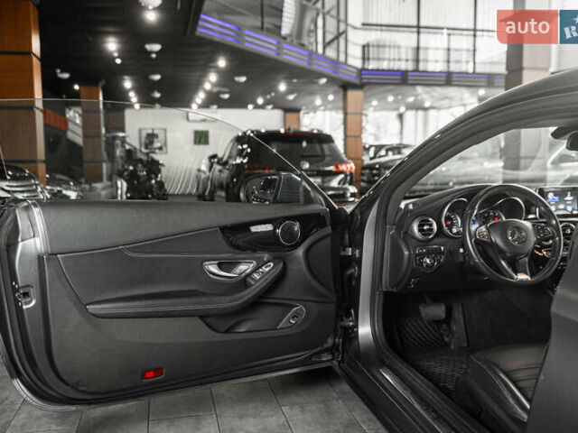 Сірий Мерседес Ц-Клас, об'ємом двигуна 2.2 л та пробігом 116 тис. км за 25900 $, фото 16 на Automoto.ua