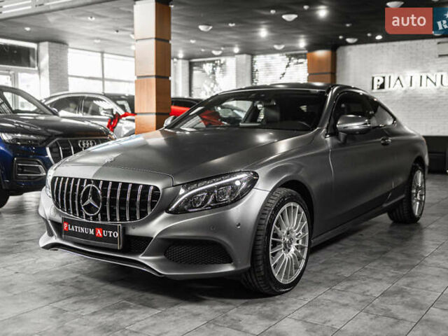 Сірий Мерседес Ц-Клас, об'ємом двигуна 2.2 л та пробігом 116 тис. км за 25900 $, фото 2 на Automoto.ua