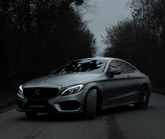 Серый Мерседес Ц-Класс, объемом двигателя 3 л и пробегом 108 тыс. км за 33000 $, фото 1 на Automoto.ua