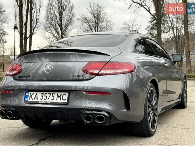 Сірий Мерседес Ц-Клас, об'ємом двигуна 3 л та пробігом 110 тис. км за 40000 $, фото 2 на Automoto.ua