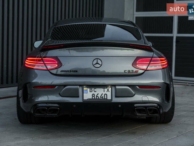 Сірий Мерседес Ц-Клас, об'ємом двигуна 3.98 л та пробігом 57 тис. км за 70500 $, фото 5 на Automoto.ua