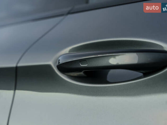 Сірий Мерседес Ц-Клас, об'ємом двигуна 3.98 л та пробігом 57 тис. км за 70500 $, фото 9 на Automoto.ua