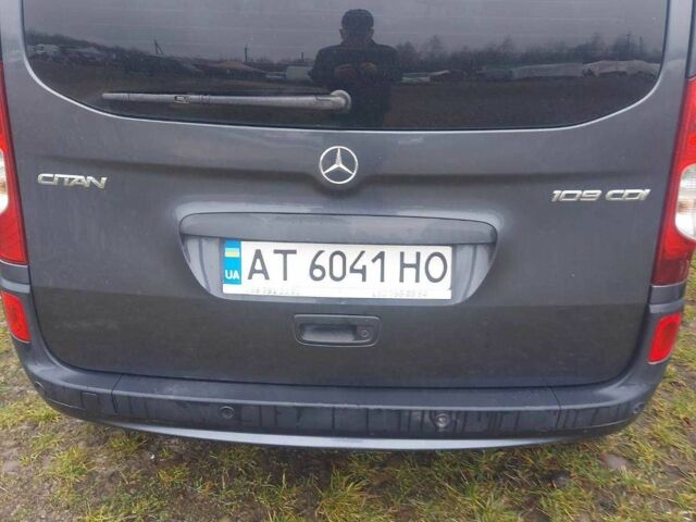 Серый Мерседес Ц-Класс, объемом двигателя 1.5 л и пробегом 260 тыс. км за 7500 $, фото 5 на Automoto.ua