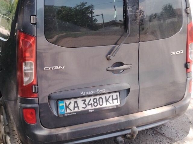 Сірий Мерседес Ц-Клас, об'ємом двигуна 1.5 л та пробігом 280 тис. км за 9900 $, фото 1 на Automoto.ua