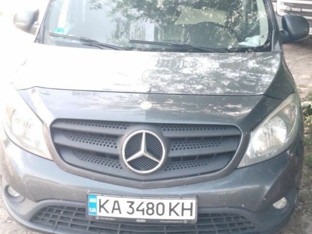 Сірий Мерседес Ц-Клас, об'ємом двигуна 1.5 л та пробігом 280 тис. км за 9900 $, фото 3 на Automoto.ua