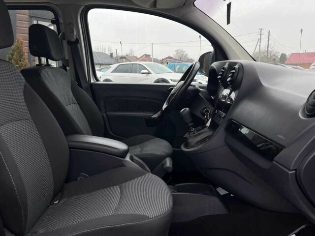 Сірий Мерседес Ц-Клас, об'ємом двигуна 1.5 л та пробігом 156 тис. км за 10999 $, фото 18 на Automoto.ua