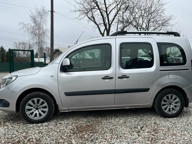 Сірий Мерседес Ц-Клас, об'ємом двигуна 1.5 л та пробігом 156 тис. км за 10999 $, фото 3 на Automoto.ua