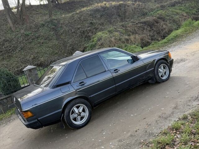 Сірий Мерседес Ц-Клас, об'ємом двигуна 1.8 л та пробігом 360 тис. км за 799 $, фото 7 на Automoto.ua