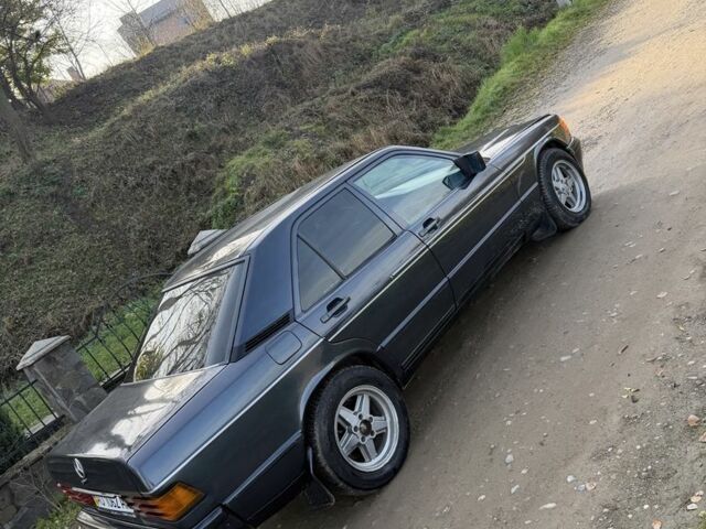 Сірий Мерседес Ц-Клас, об'ємом двигуна 1.8 л та пробігом 360 тис. км за 799 $, фото 8 на Automoto.ua