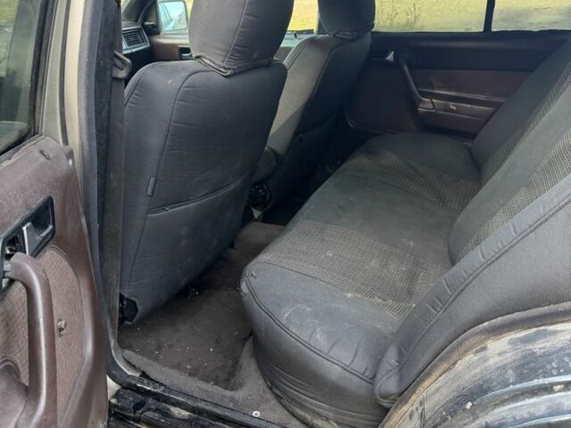 Сірий Мерседес Ц-Клас, об'ємом двигуна 1.8 л та пробігом 360 тис. км за 799 $, фото 14 на Automoto.ua